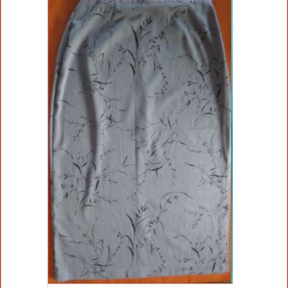 Kathie Lee Grey and Black Skirt 16